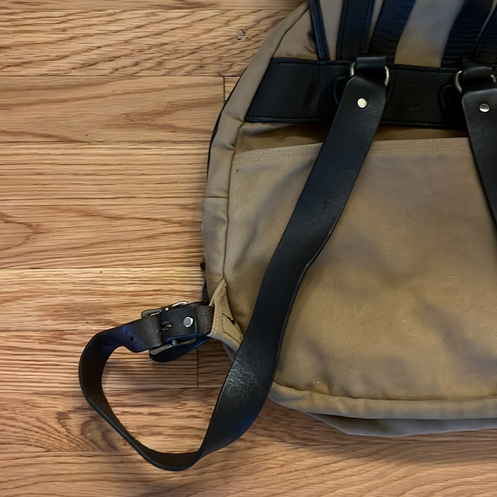 Filson Rugged Twill Rucksack Backpack Tan - Picture 10 of 16